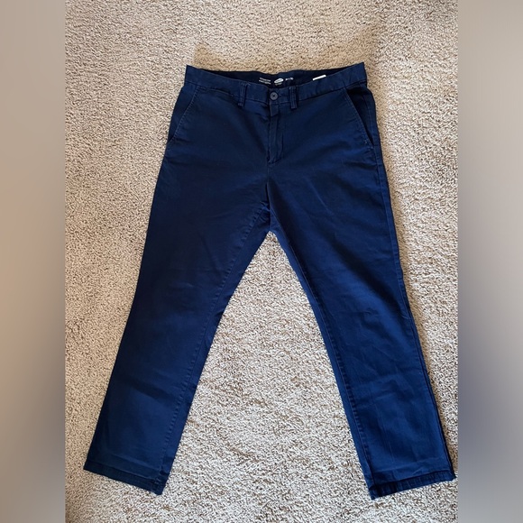 **SOLD** Old Navy Chino Pants - Picture 1 of 3